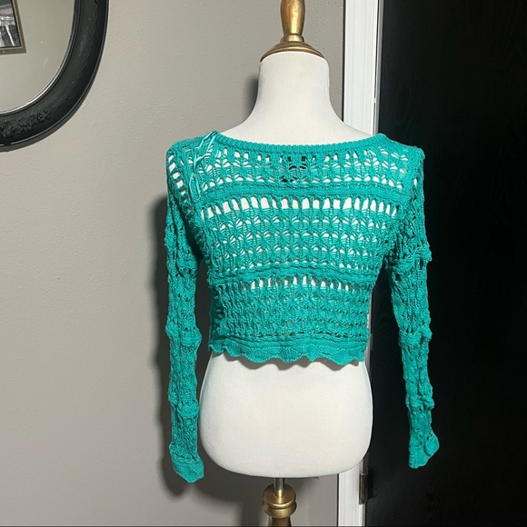 S|O|L|D✖️Wet seal crochet teal long sleeve top - Picture 2 of 6